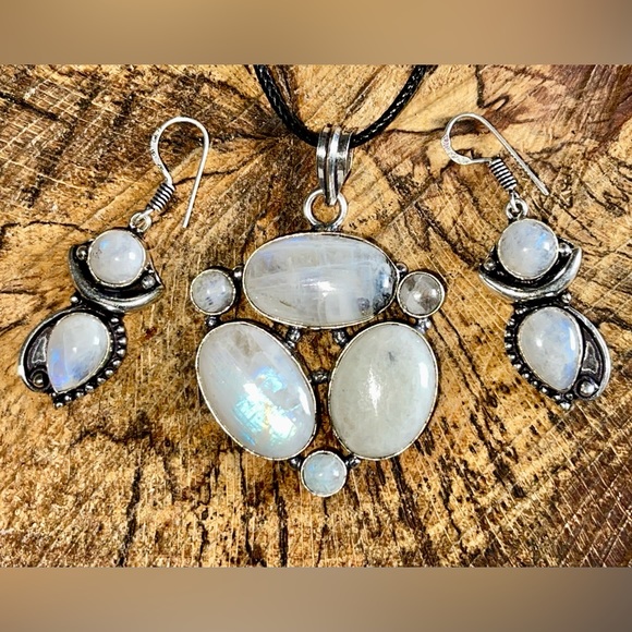Multiple Rainbow Moonstone Pendant & Earrings - Picture 1 of 10